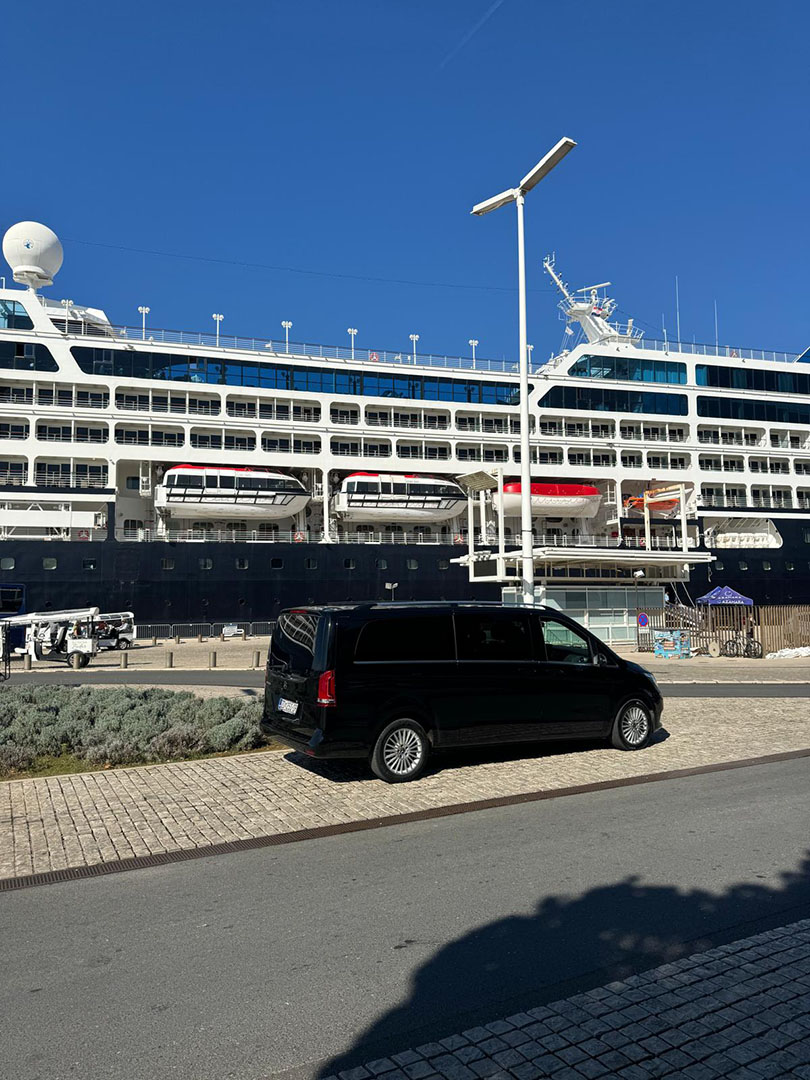 Kombi — Petro Transfers grupno vozilo